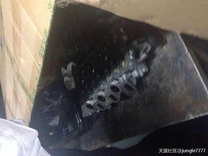 越野游戏手机版:一辆奥迪Q7 3.0TDI柴油版越野车在广州君奥4S店的遭遇